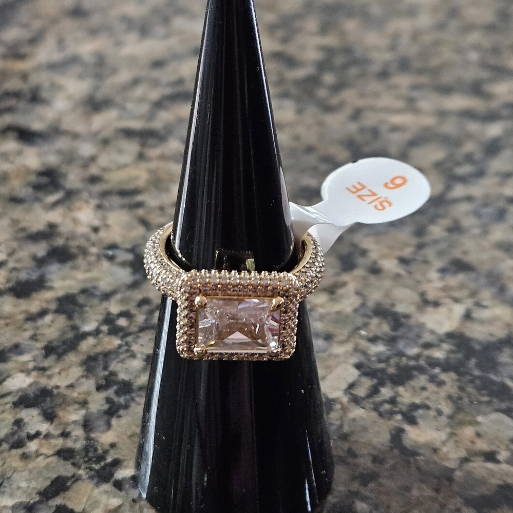 Bomb Party RG37056 "Windswept Wishes" Diamond Cubic Zirconia Sz 6